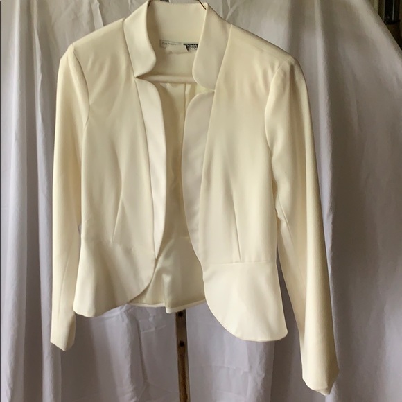 Blazer - Picture 1 of 2